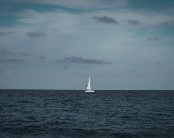 How Businesses Can Minimise Their Marine Footprint: Effective Approaches