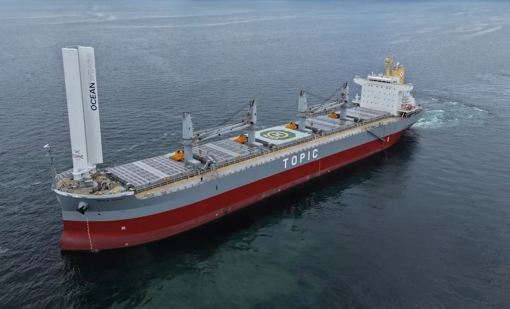 Topic, TSUNEISHI SHIPBUILDING and OceanWings complete rigid tiltable wingsail retrofit aboard the bulk carrier MARIA TOPIC