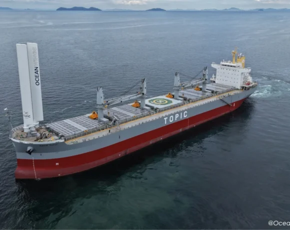 Topic, TSUNEISHI SHIPBUILDING and OceanWings complete rigid tiltable wingsail retrofit aboard the bulk carrier MARIA TOPIC