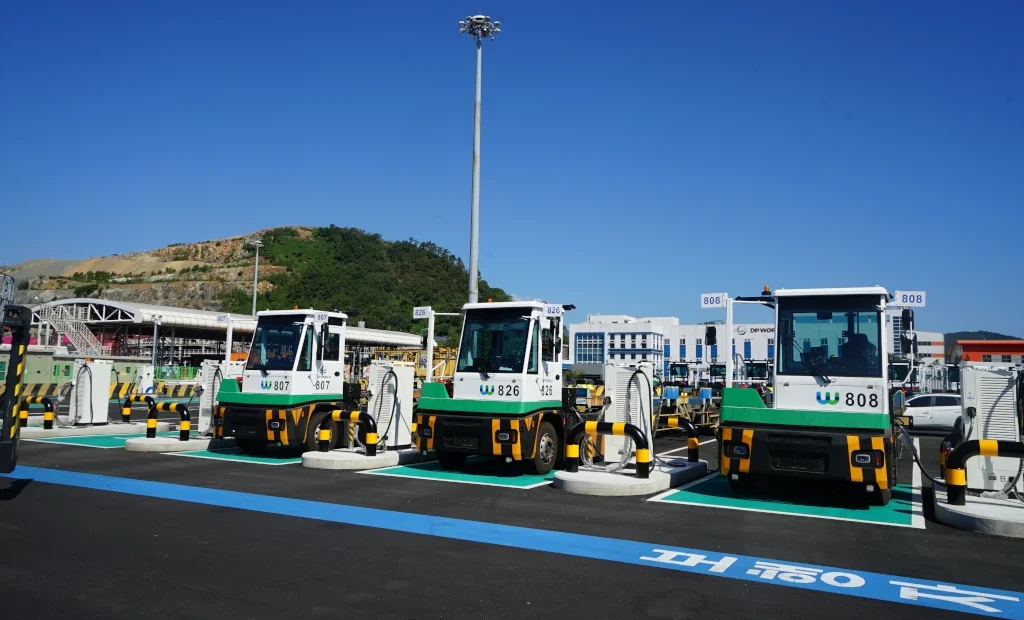 DP WORLD DEPLOYS 55 ELECTRIC YARD TRACTORS AT SOUTH KOREA’S BUSAN TERMINAL